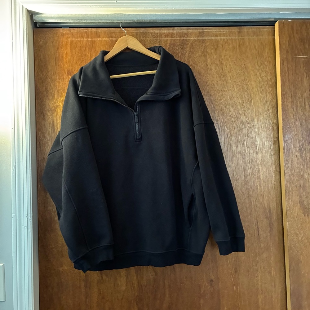 Lululemon Black Zip Up Sweatershirt